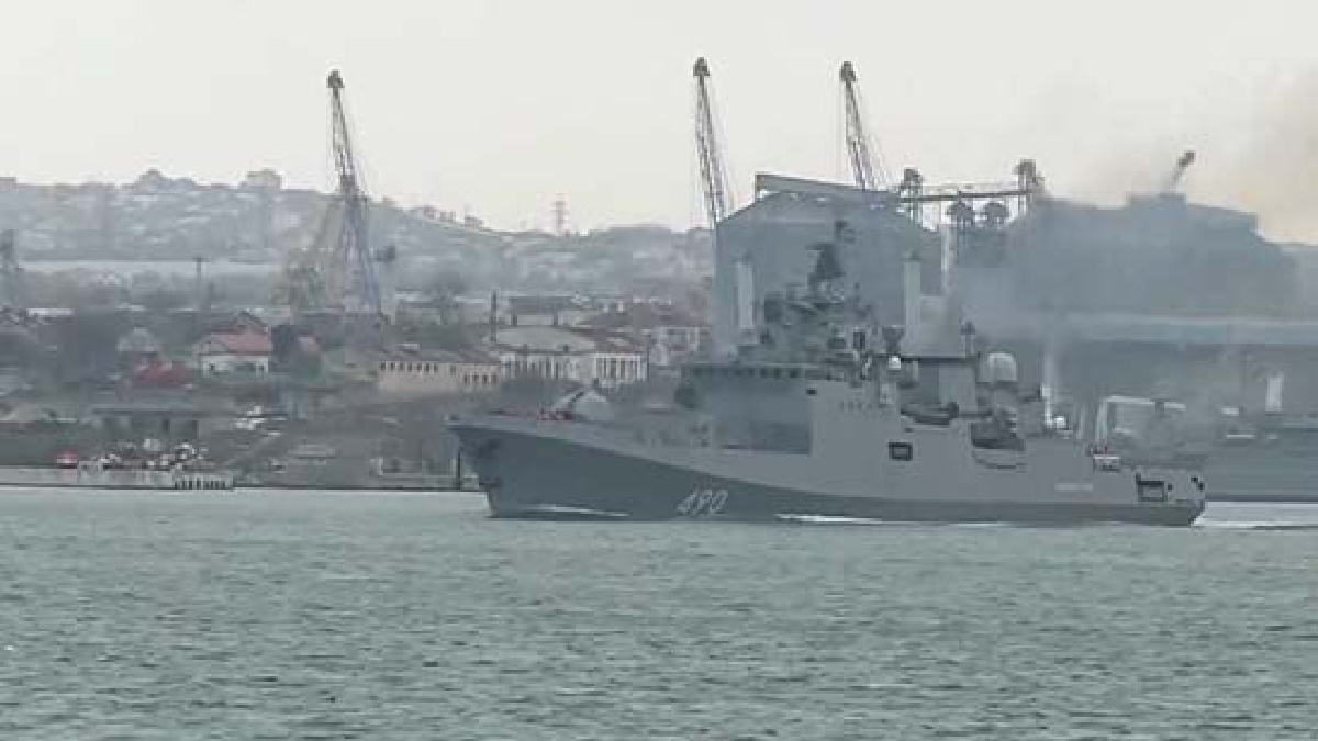 Понад 30 кораблів Чорноморського флоту вийшли в море із окупованого Севастополя та Новоросійська за планом навчання